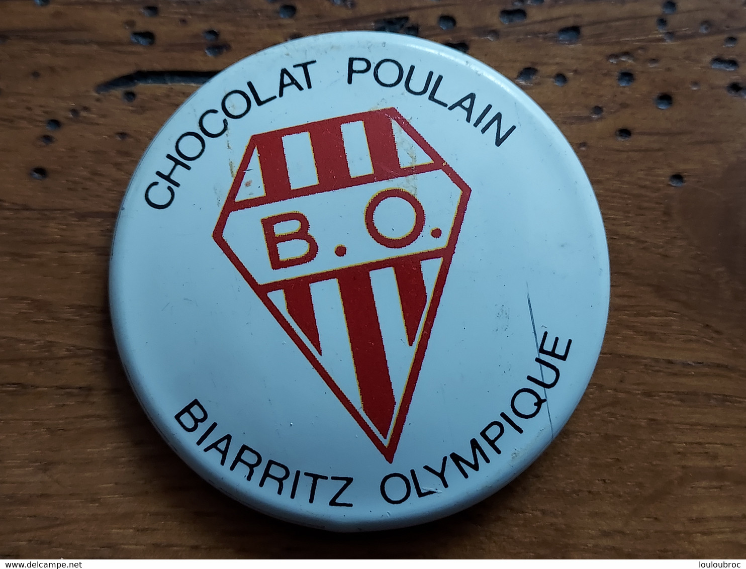 CHOCOLAT POULAIN Badge Tôle Sérigraphiée BIARRITZ OLYMPIQUE B.O. - Cioccolato