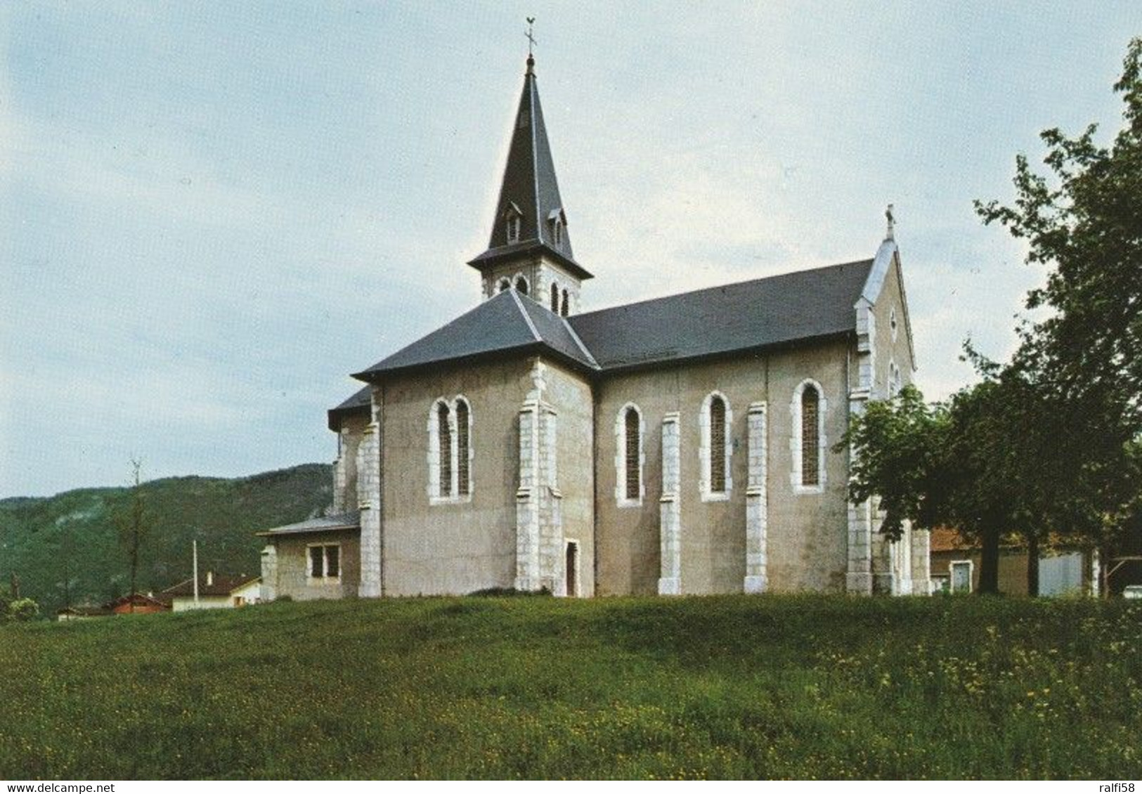 1 AK Frankreich * Kirche In Vieugy Im Stil Der Neugotik (1872 Erbaut) Vieugy Gehört Zu Seynod - Département Haute-Savoie - Seynod