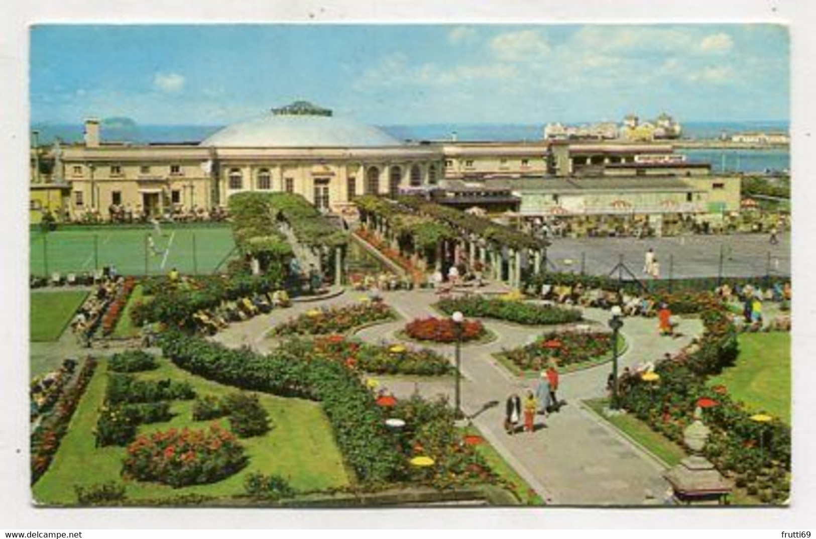 AK 087648 ENGLAND - Weston-super-Mare - Winter Gardens And Pavilion - Weston-Super-Mare