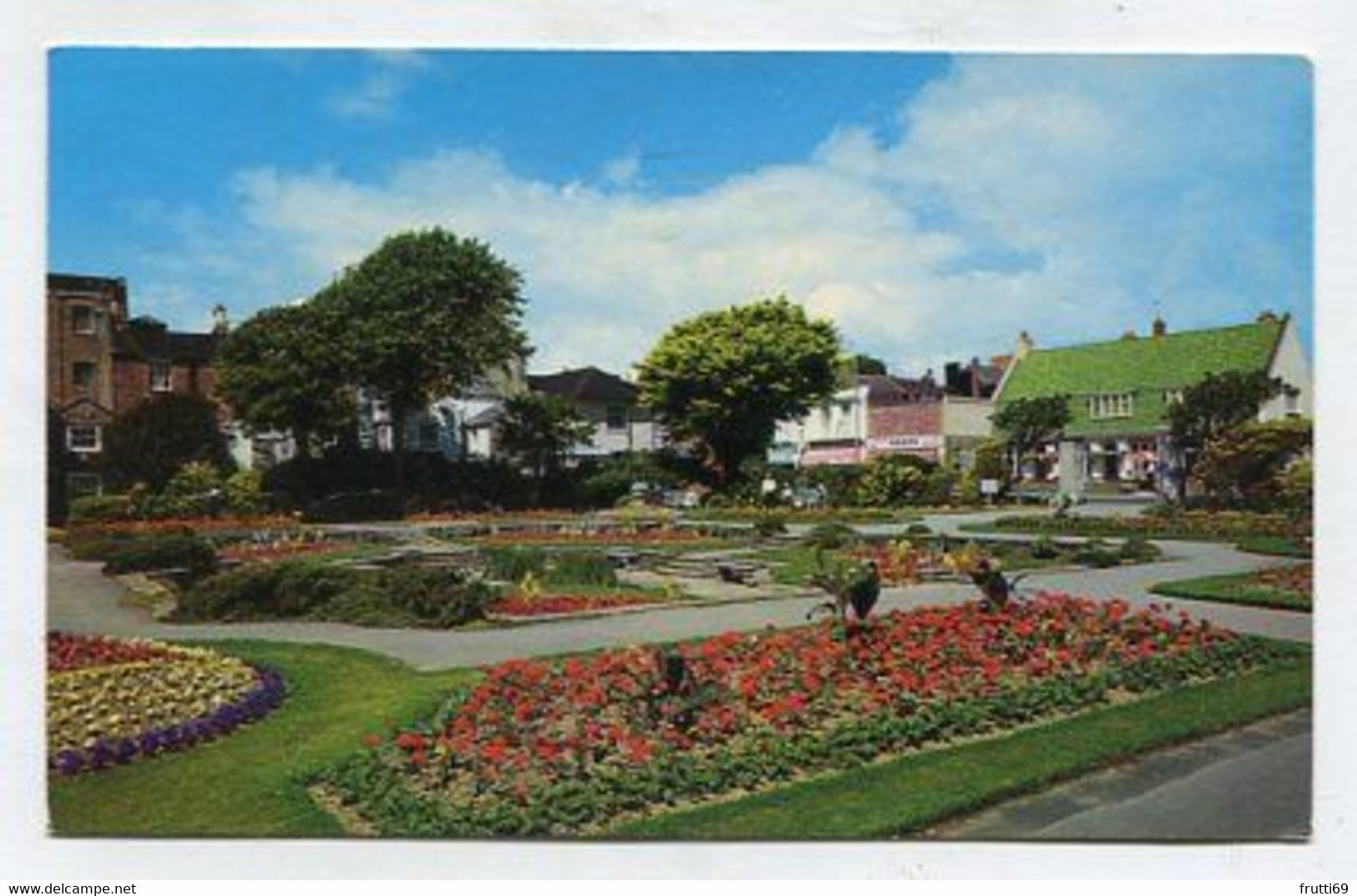 AK 087649 ENGLAND - Worthing - Denton Gardens - Worthing