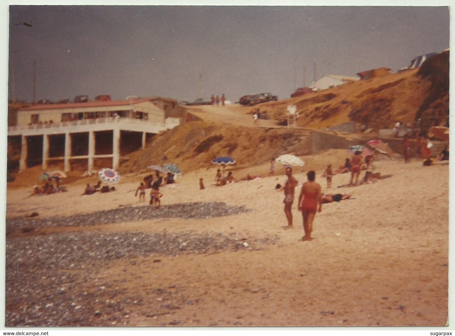 Almograve - Foto Da Praia Com O Restaurante - Odemira Beja - Beja