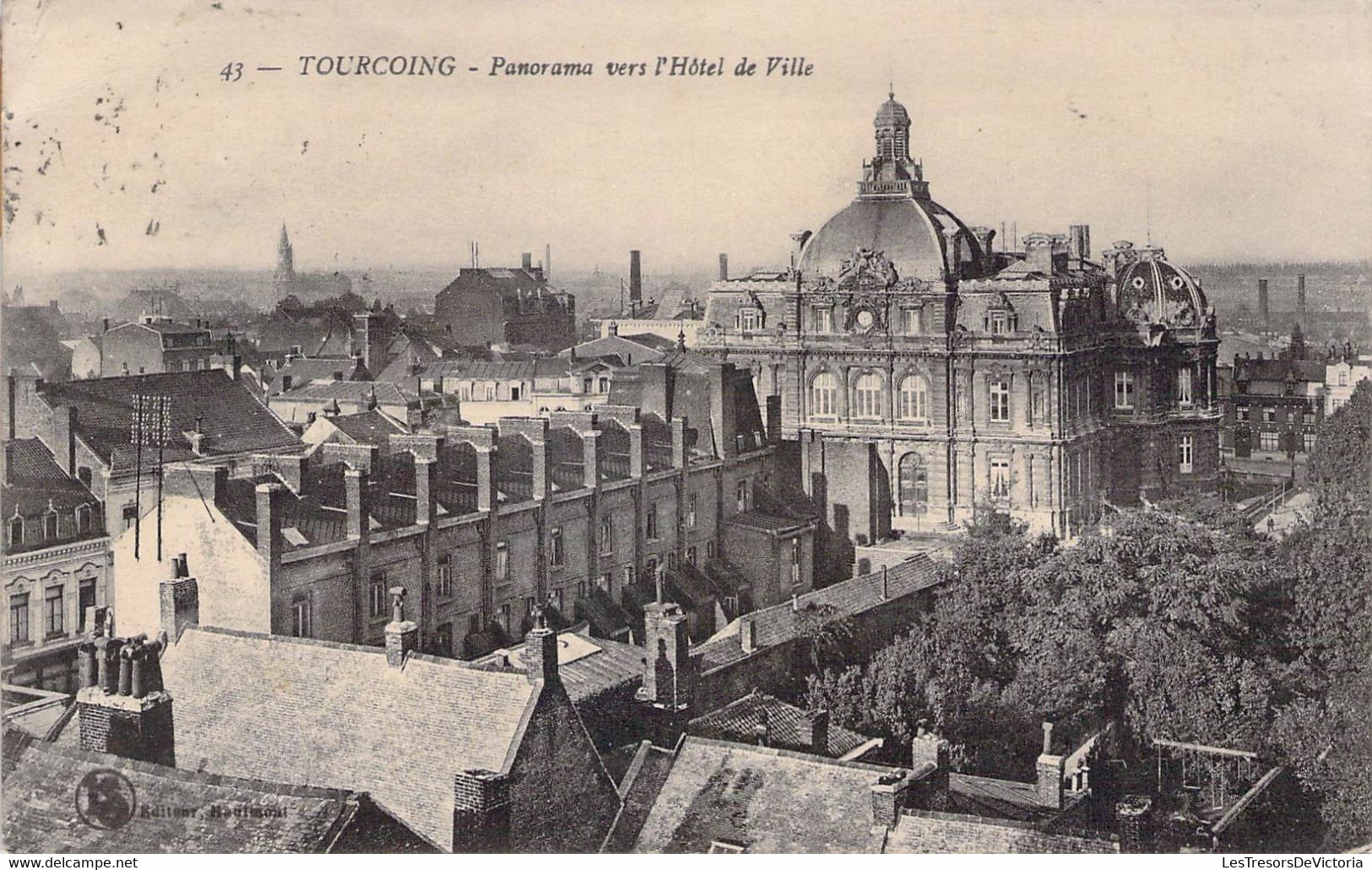 CPA - 59 - TOURCOING - Panorama Vers L'Hôtel De Ville - Tourcoing