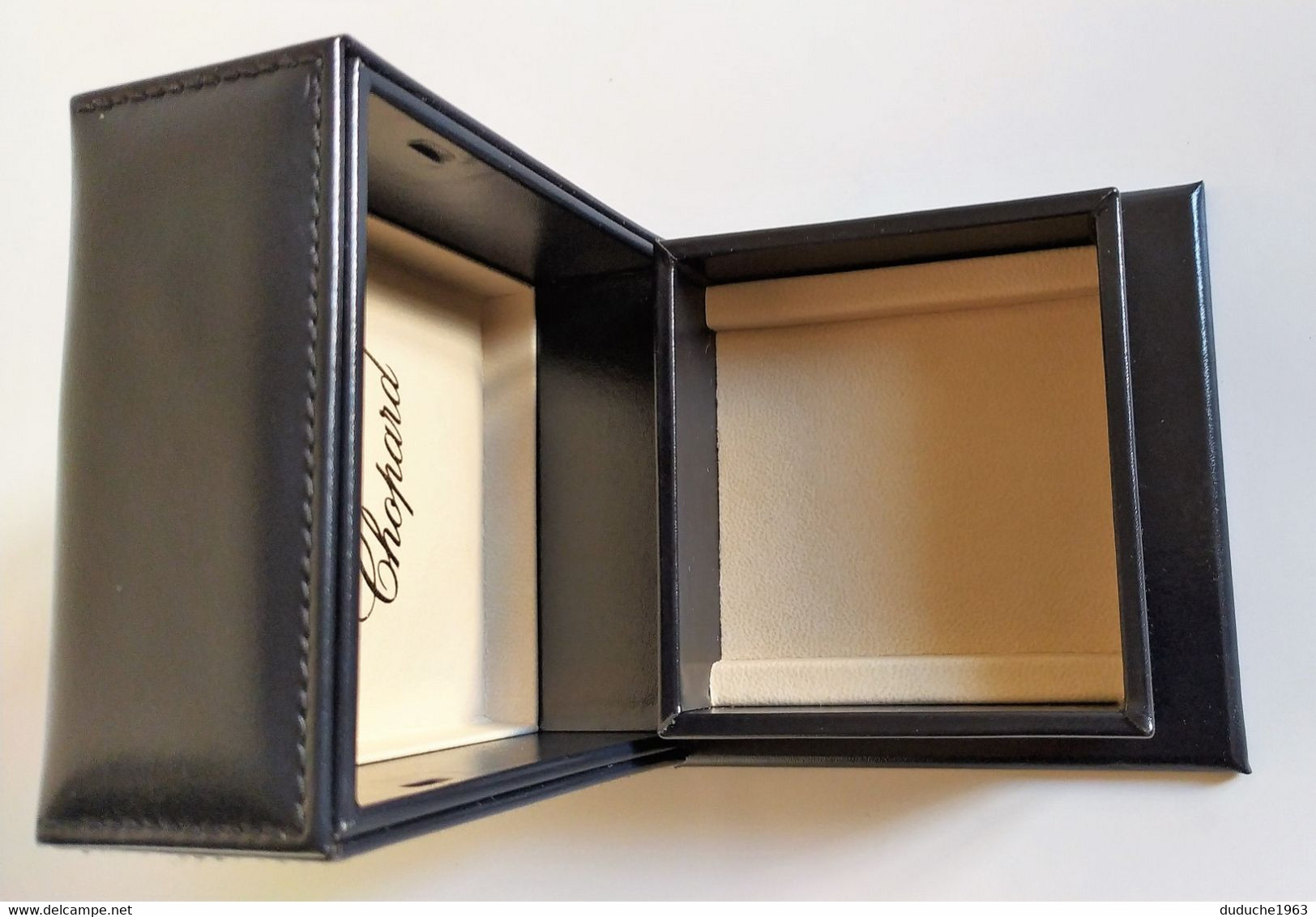 Coffret Chopard petite taille. Cuir cousu