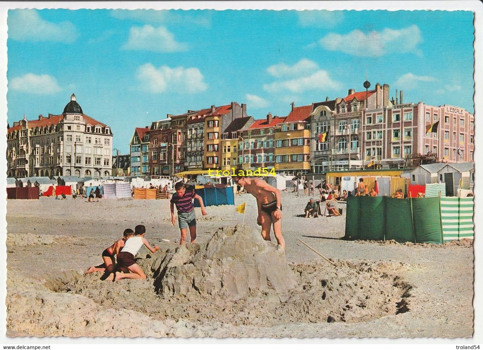 CP, Plage Et Digue, Animée, Animée, éditions Kruger - Zeebrugge