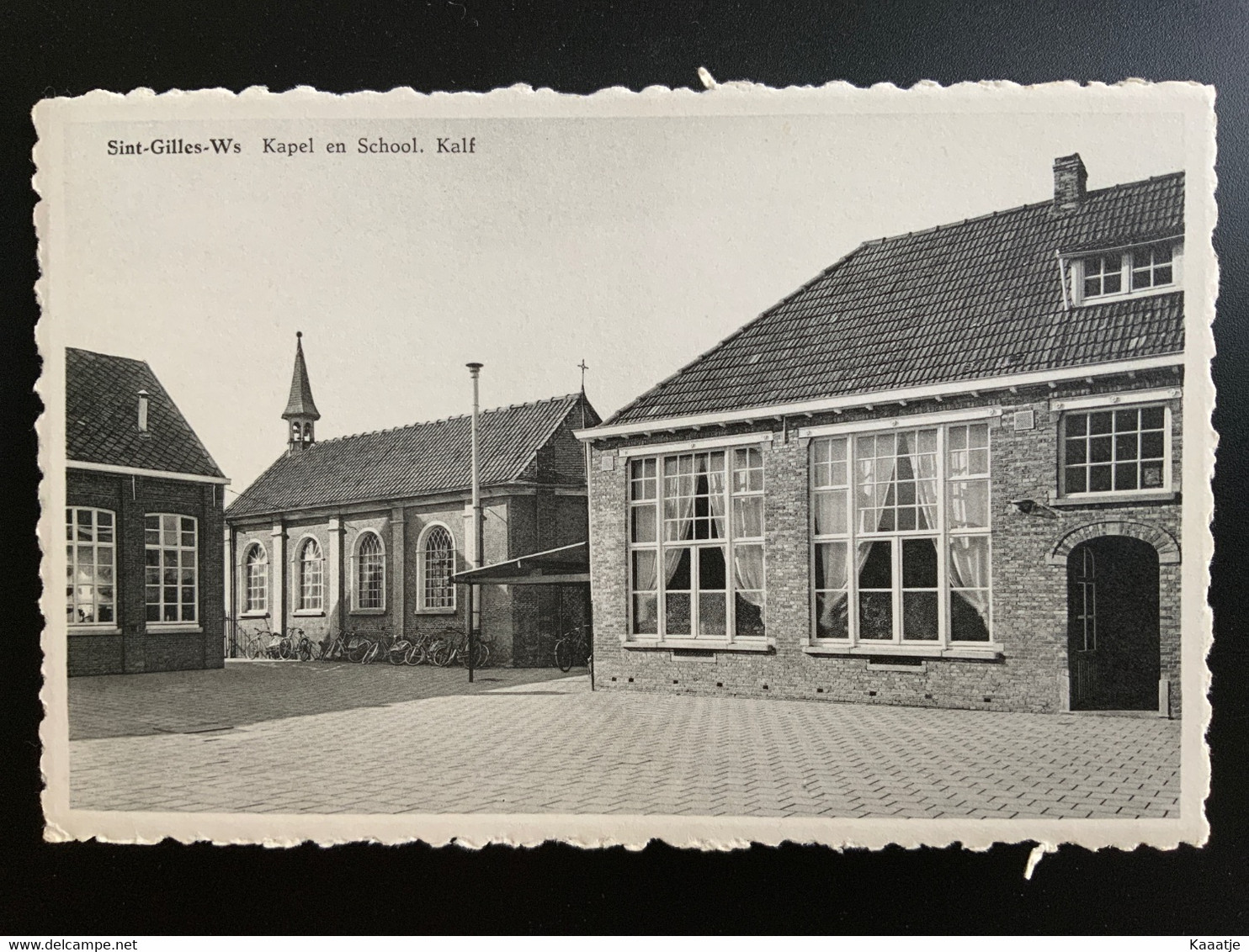 Sint Gilles Waas - Kapel En School - Kalf - Sint-Gillis-Waas