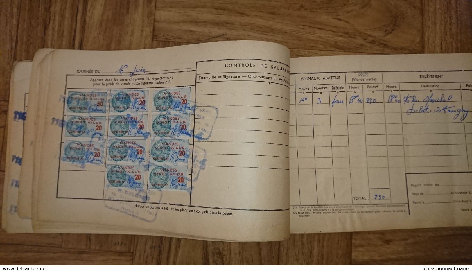 FISCAUX VIANDE SUR LIVRE D ABATTOIR DE 55 PAGES 1958 DELORME ROGER AIN - CHAQUE PAGE DE GAUCHE A DES TIMBRES - Covers & Documents