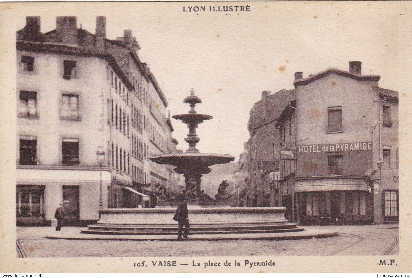 LYON - Vaise - La Place De La Pyramide - Lyon 9