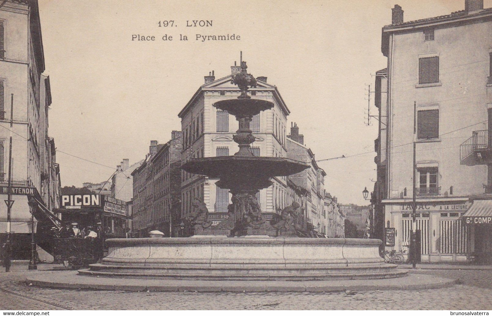 LYON - Place De La Pyramide - Lyon 9