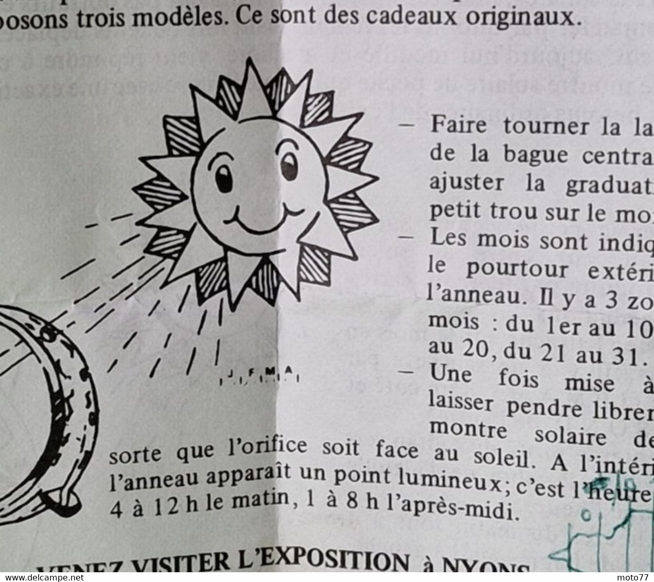 Ancien Mini CADRAN SOLAIRE Portatif En Pendentif - Mode D'emploi D'origine - La Montre D'une Autre époque - Vers 1980 - Otros & Sin Clasificación