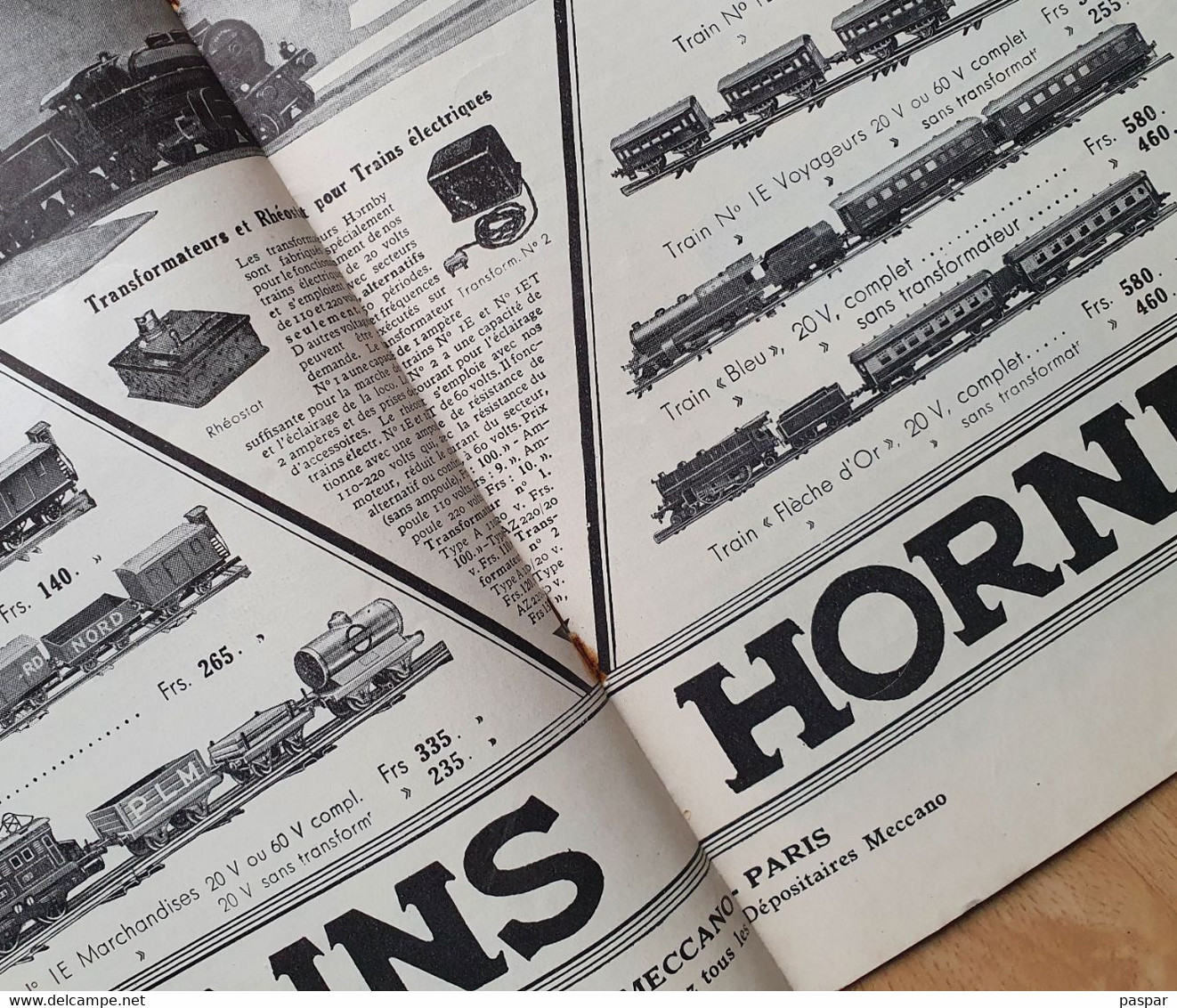 MECCANO MAGAZINE Vol X N°4 Avril 1933 - Hornby - Ponts suspendus - Gratte-ciel - les géants du rail - trains aviation