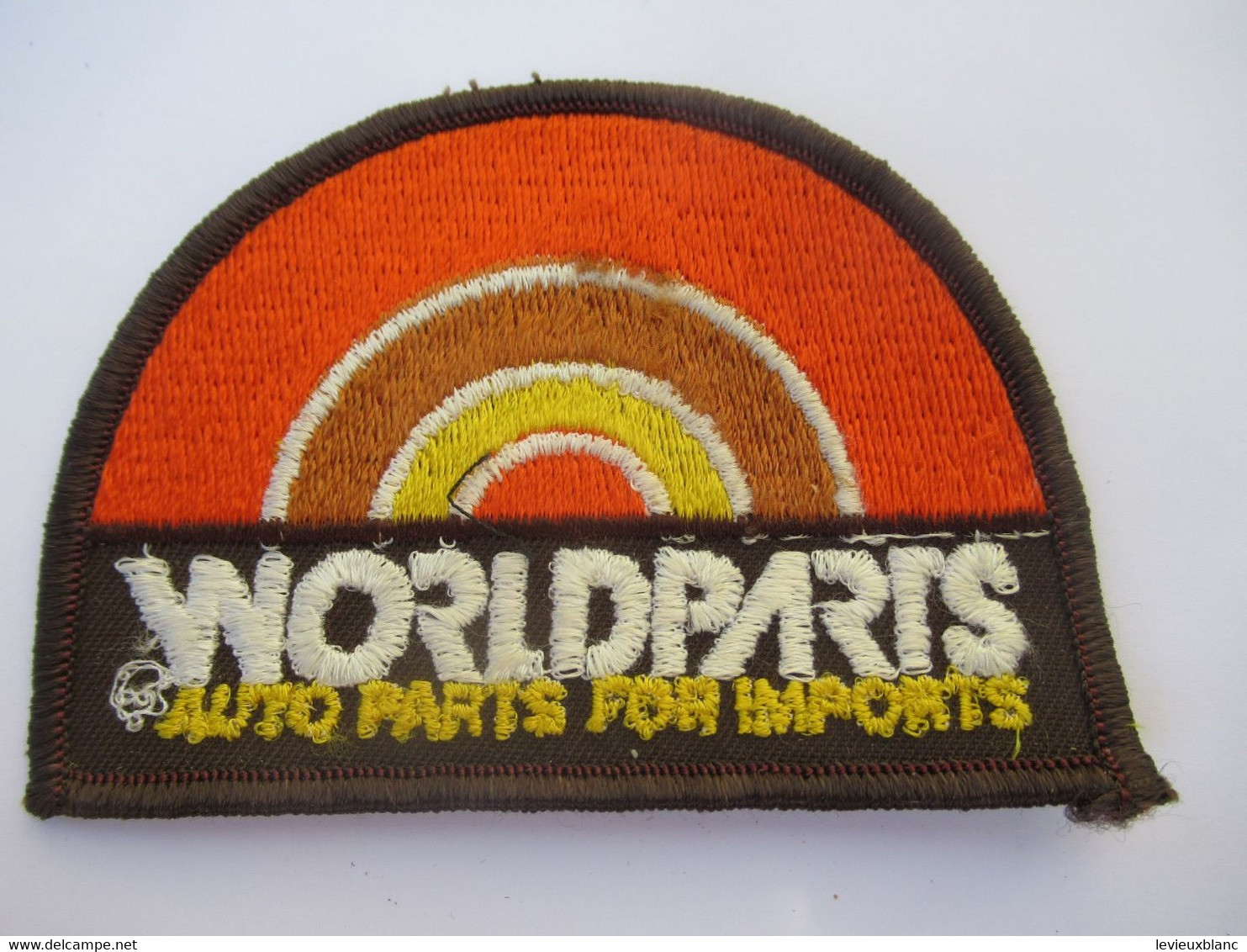 Sport/Automobile/ Ecusson Ancien /WORLDPARIS/Auto Paris For Imports/ Vers 1960-1980         ET360 - Blazoenen (textiel)