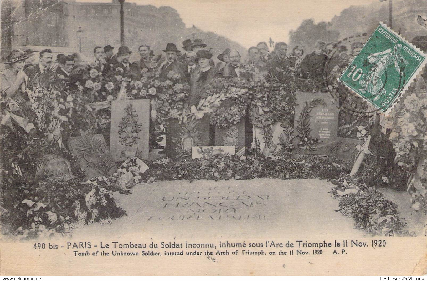 CPA - 75 - PARIS - Le Tombeau Du Soldat Inconnu - Inhumé Sous L'Arc De Triomphe Le 11/11/1920 - Arc De Triomphe