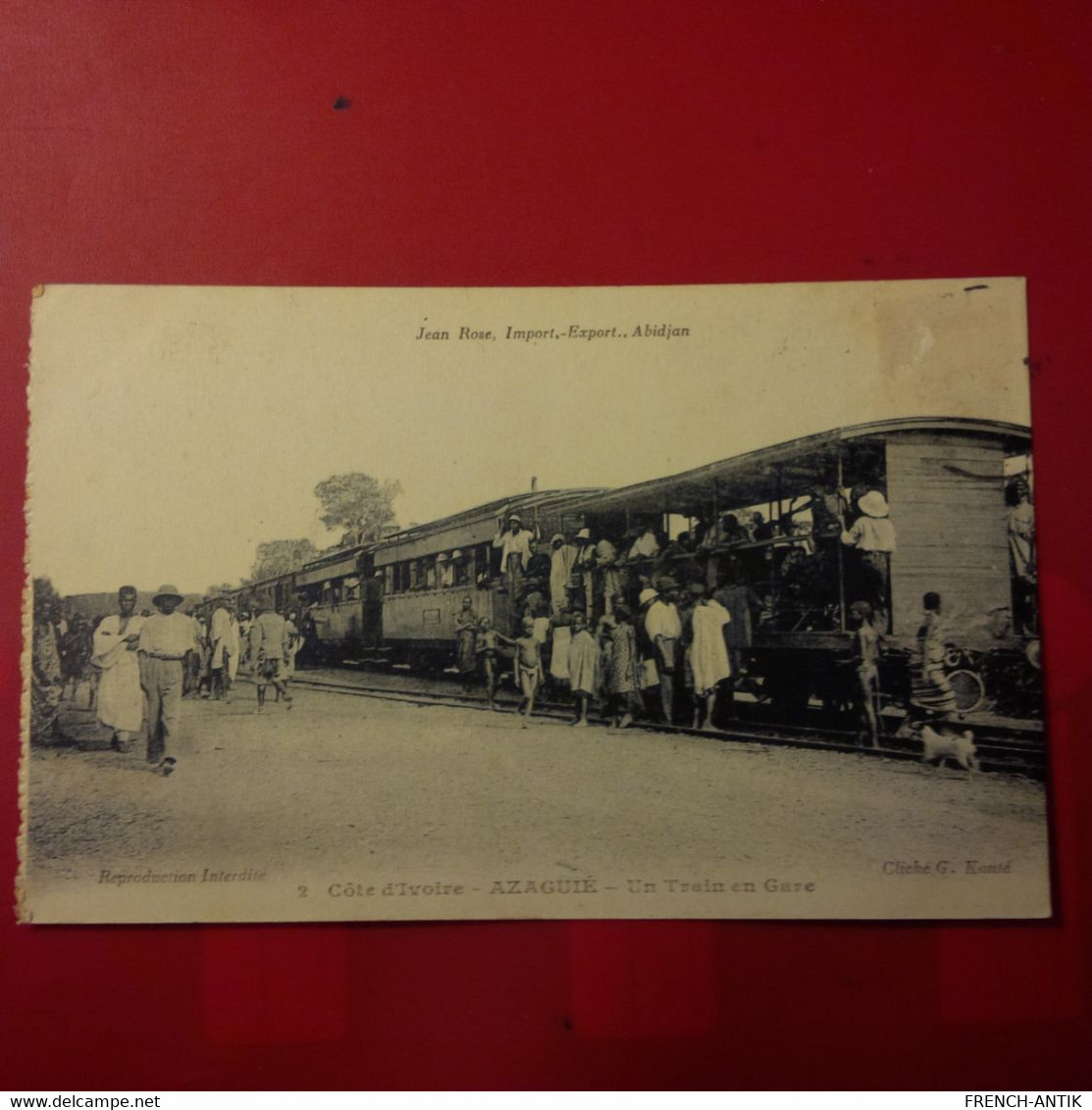 AZAGUIE UN TRAIN EN GARE - Ivory Coast