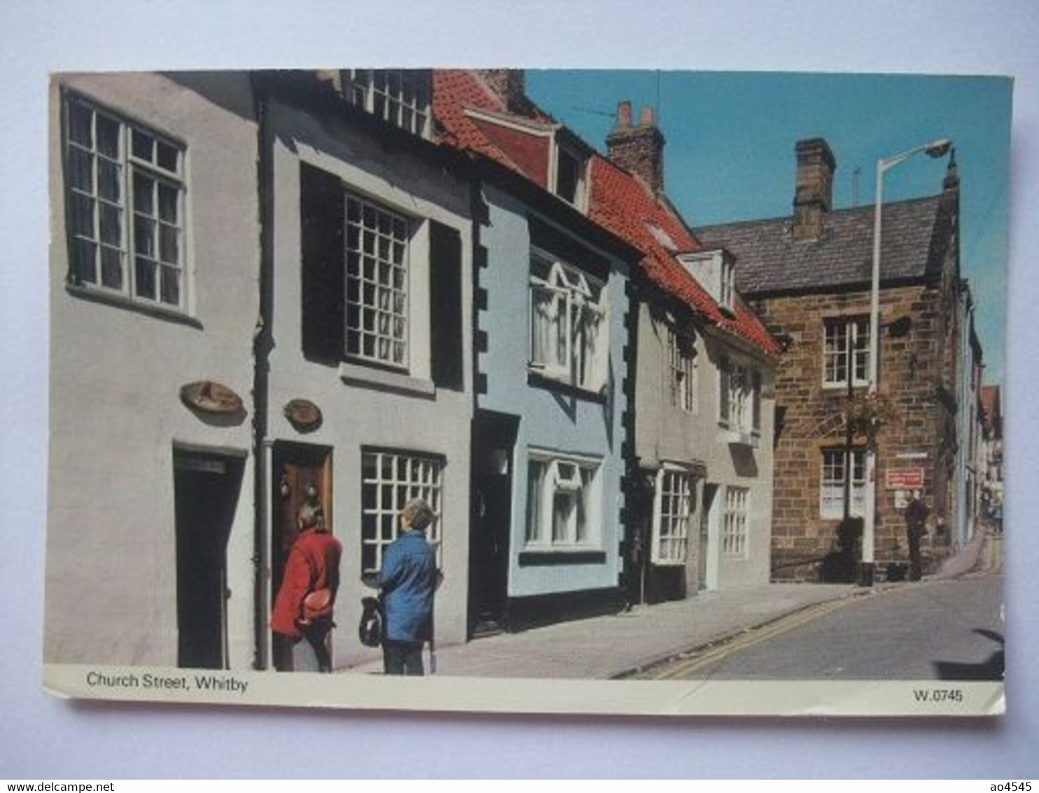 R98 Postcard Withby - Church Street - 1982 - Whitby