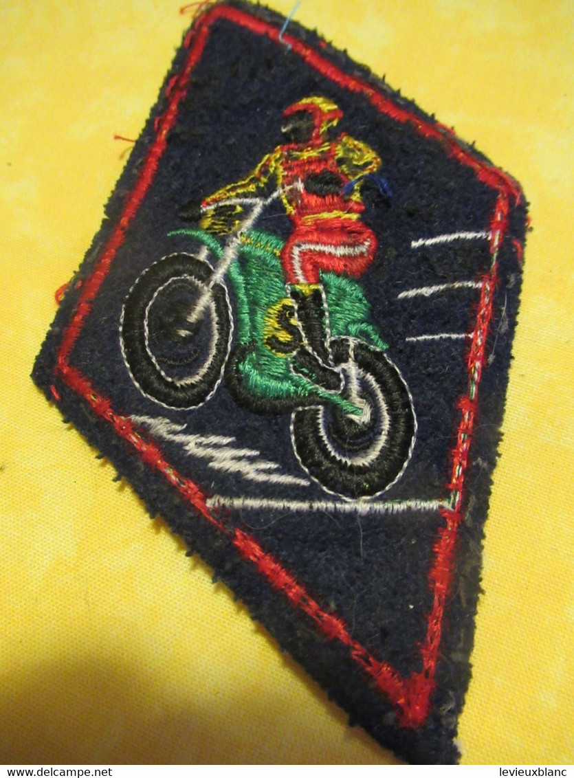 Sport : Ecusson Ancien Usagé  /MOTO De COMPETITION / Vers 1960 -1970       ET369 - Patches