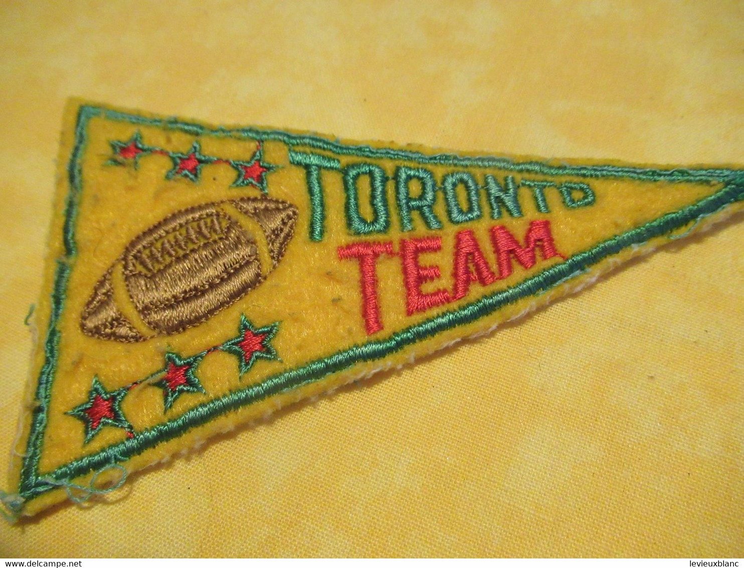 Sport / Ecusson Ancien Usagé /Foot-Ball Américain/ TORONTO TEAM/ Canada, Ontario / Vers 1960 -1970       ET370 - Scudetti In Tela