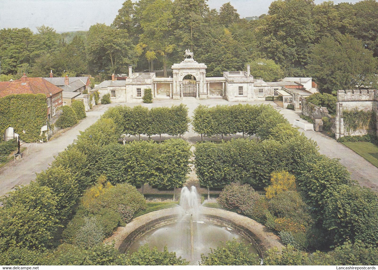 Postcard Wilton House Salisbury Memorial Garden Laid Out In 1971 My Ref B25959 - Salisbury