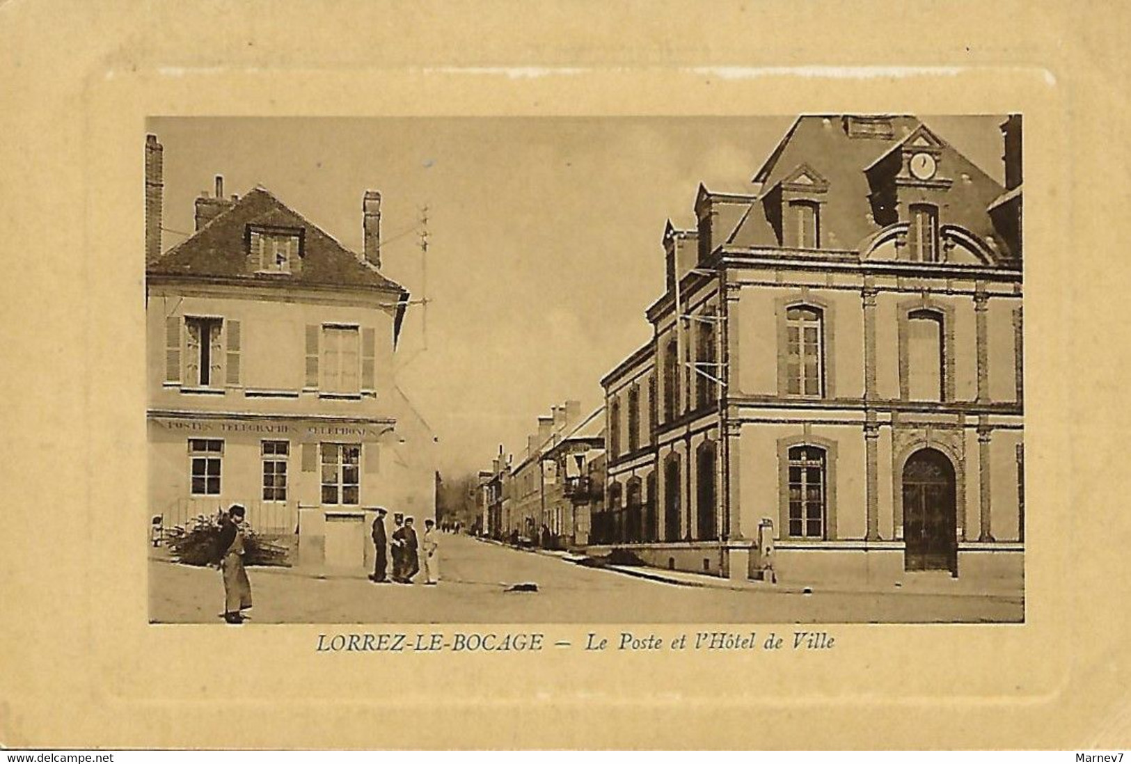 77 Seine Et Marne - CPA - LORREZ Le BOCAGE - La Poste Et L'Hôtel De Ville - - Lorrez Le Bocage Preaux