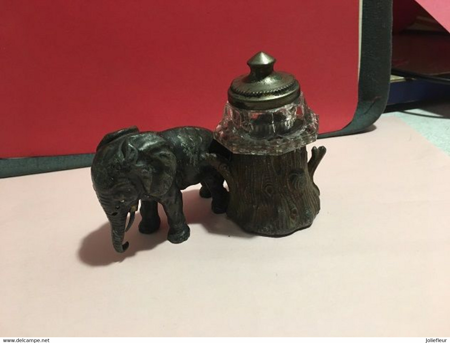 Ancien Encrier En Bronze (éléphant Et Son Arbre ) - Inktpotten