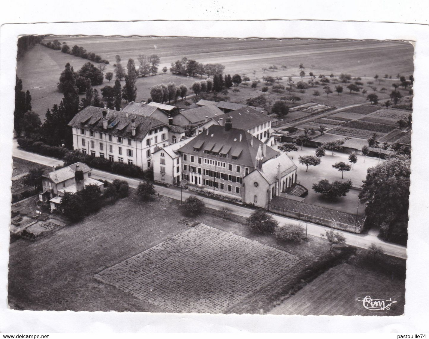 CPM. 15 X 10,5 -  DOUVAINE  -  Vue  Aérienne  -  Orphelinat  St-François - Douvaine