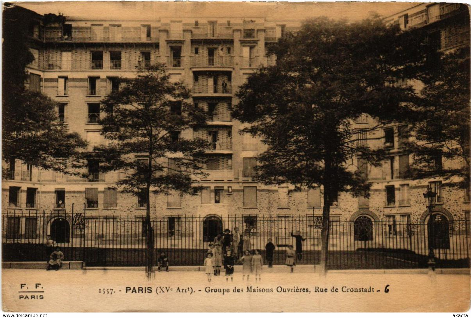 CPA PARIS 15e Groupe Des Maisons Ouvrieres. RUELLE De Cronstadt (536050) - Arrondissement: 15