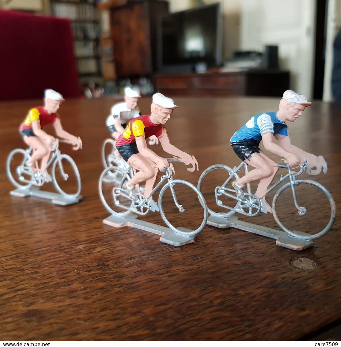 CYCLISME - 4 Figurines De Cyclistes En Plastique - Other & Unclassified