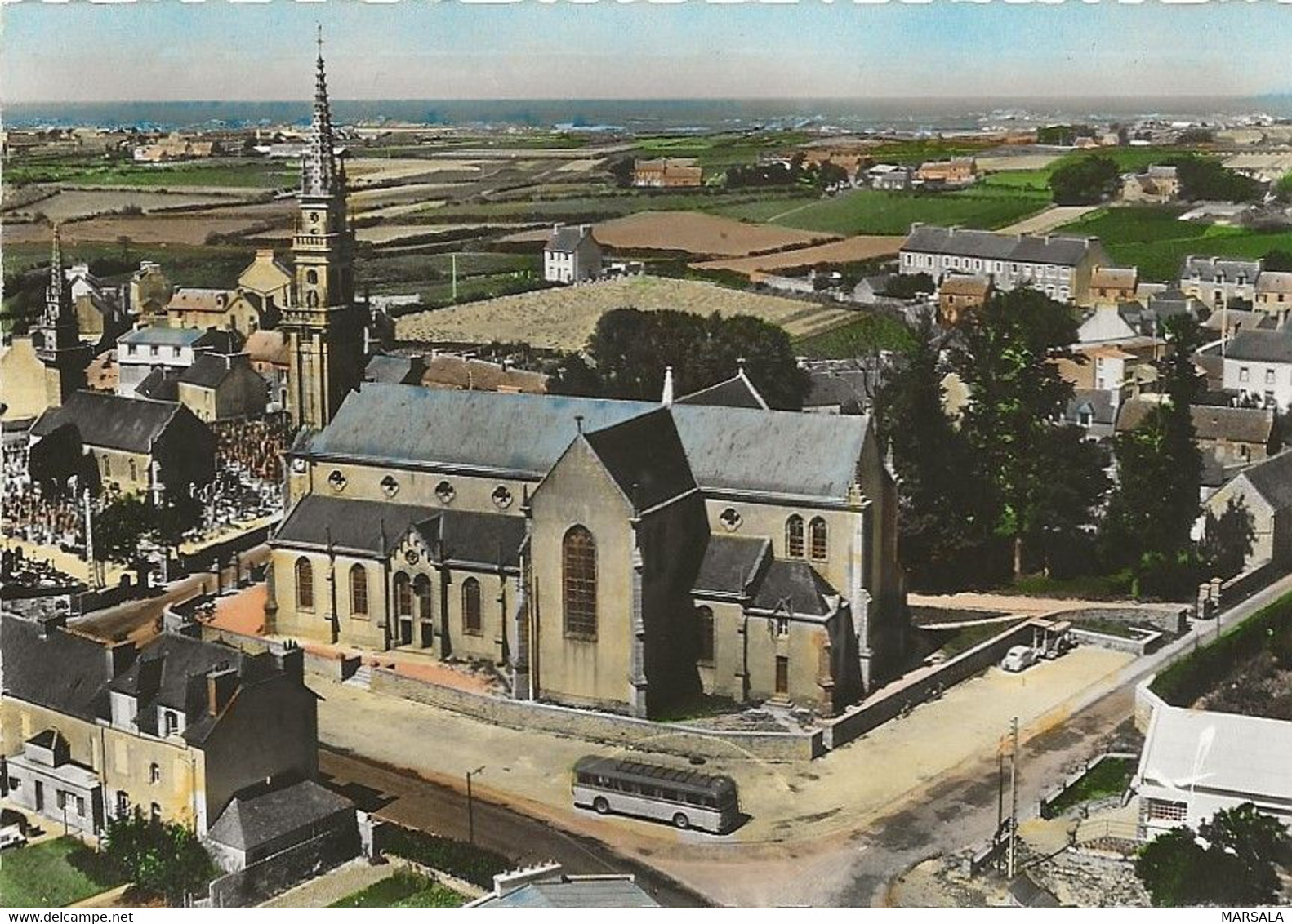CPSM Kerlouan église Saint  Brévaliaire - Kerlouan