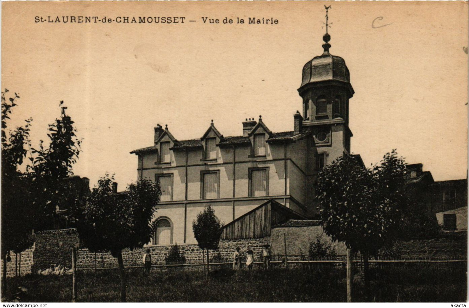 CPA St-LAURENT-de-CHAMOUSSET - Vue De La Mairie (572855) - Saint-Laurent-de-Chamousset