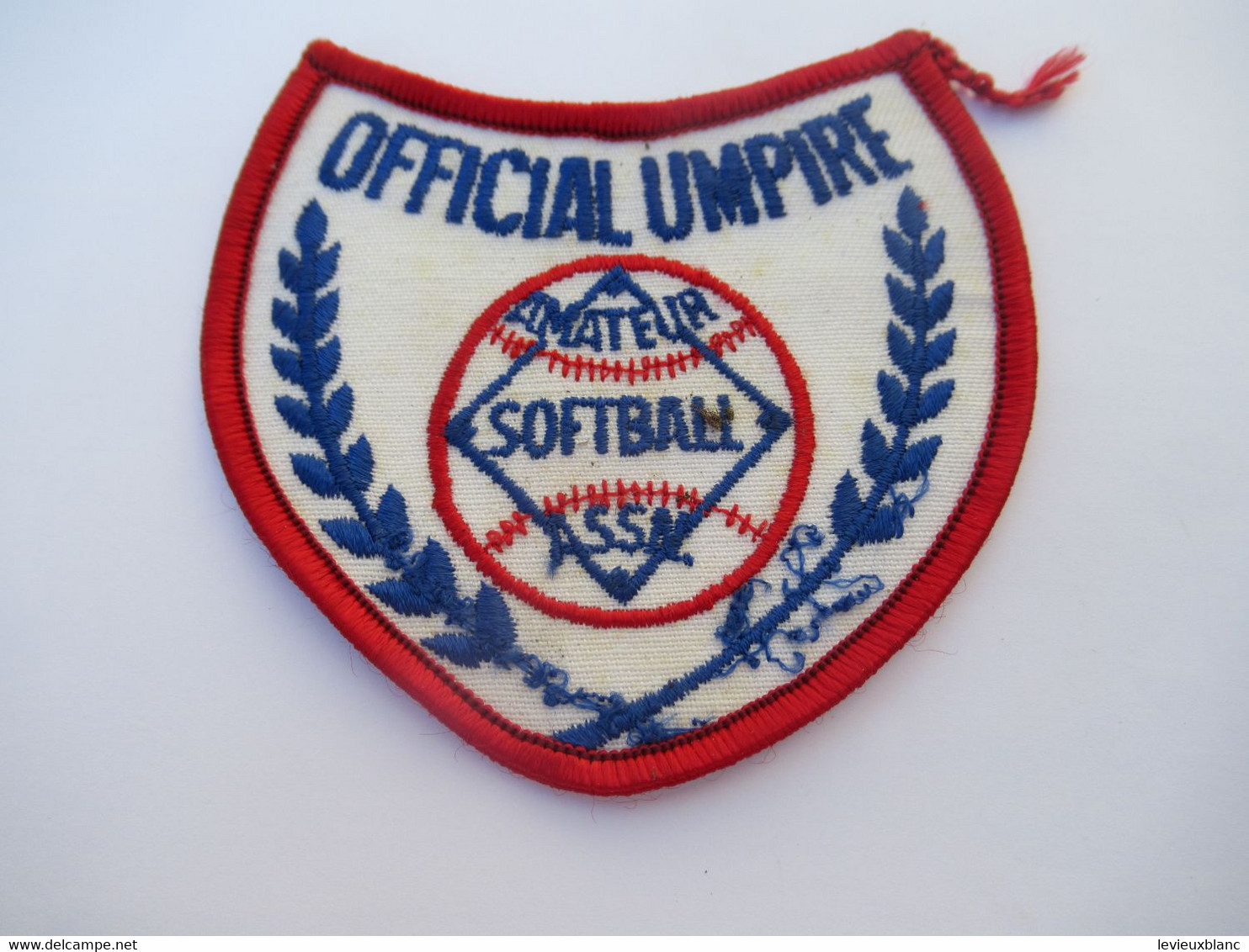 Sport/ SOFTBALL/ Official Umpire/ U.S.A./Amateur/ Vers 1960-1970                          ET354 - Blazoenen (textiel)