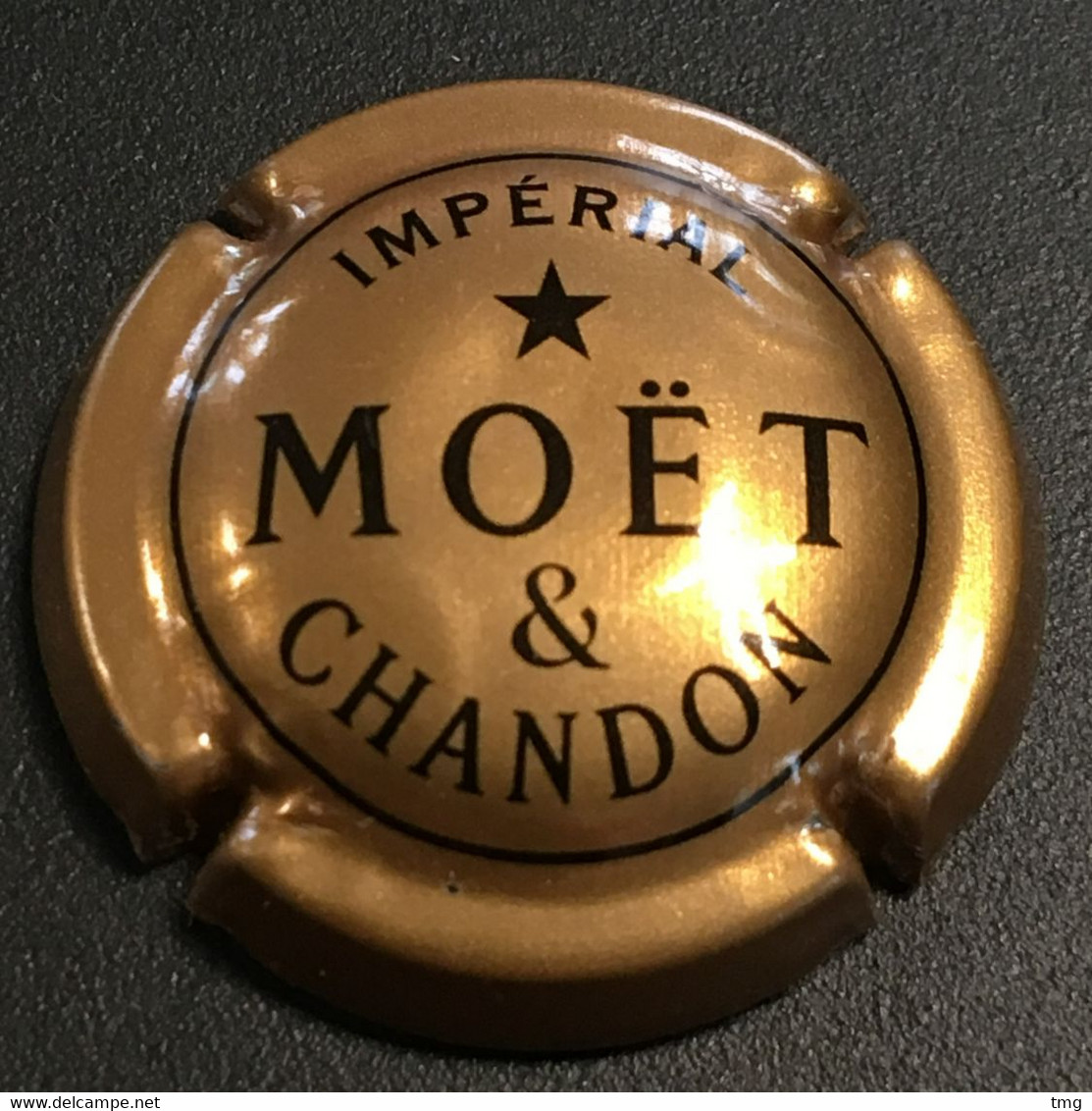 64 - N°224a - Moët & Chandon (or) Impérial Capsule De Champagne - Moet Et Chandon