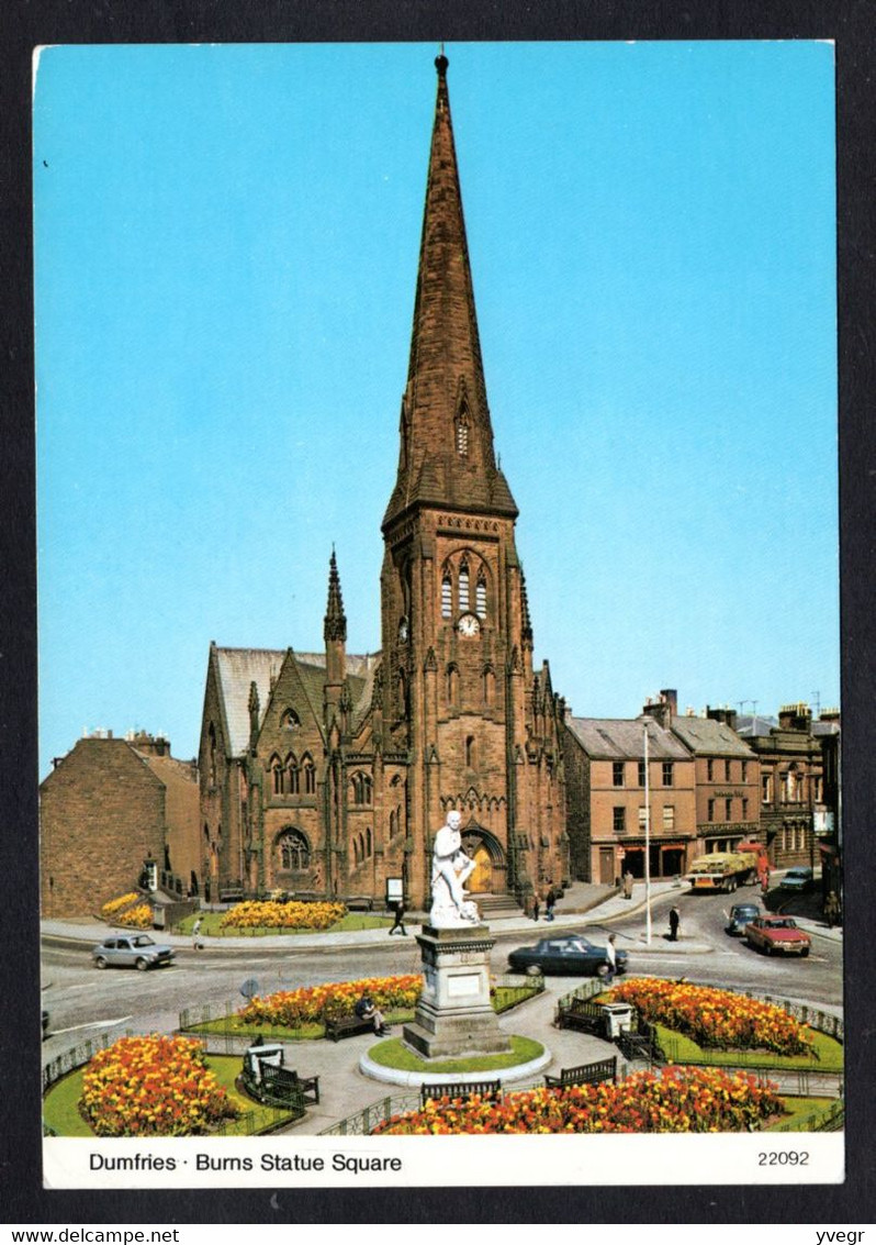 Ecosse - DUMFRIES - Burns Statue Square , L'église Et Les Massifs De Fleurs, Voitures, Camion  (whiteholme N° 22092) - Dumfriesshire