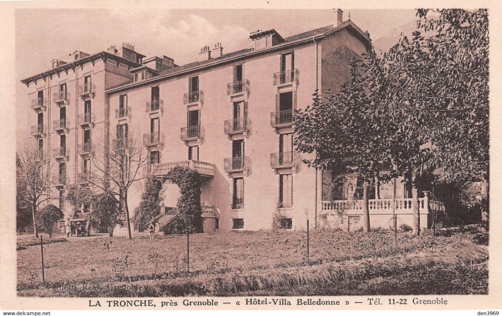 La TRONCHE Par Grenoble (Isère) - Hôtel-Villa Belledonne - La Tronche