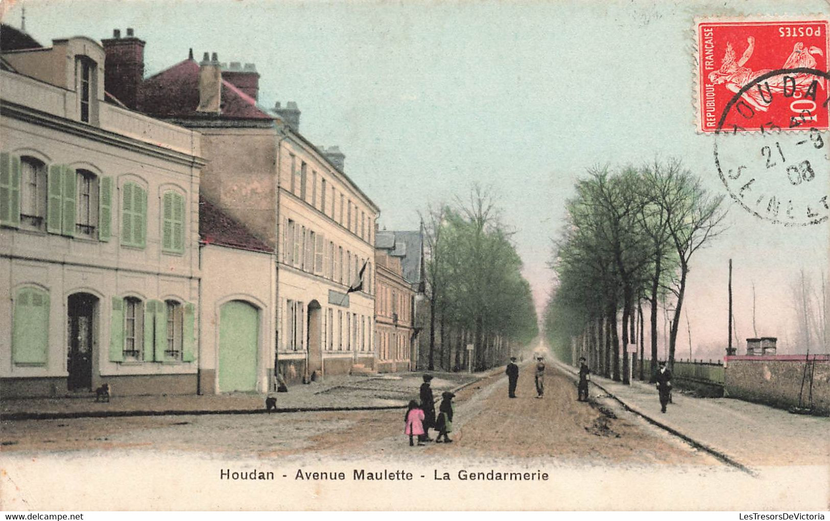 CPA HOUDAN - Avenue Maulette - La Gendarmerie - Animé Et Colorisé - Oblitéré A Houdan En 1908 - Houdan