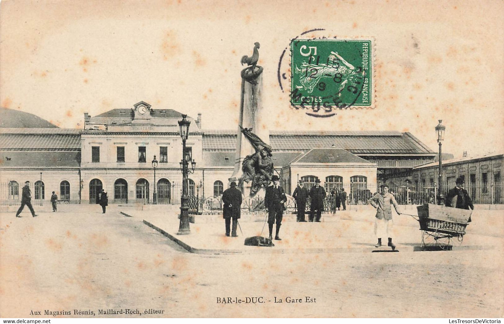 CPA Gare - Bar Le Duc - La Gare Est -animé - Maillard Roch Editeur - Bahnhöfe Ohne Züge