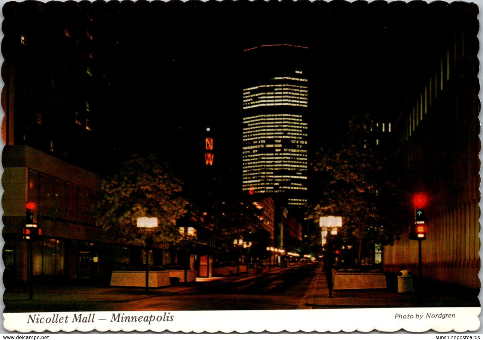 Minnesota Minneapolis Nicollet Mall At Night - Minneapolis