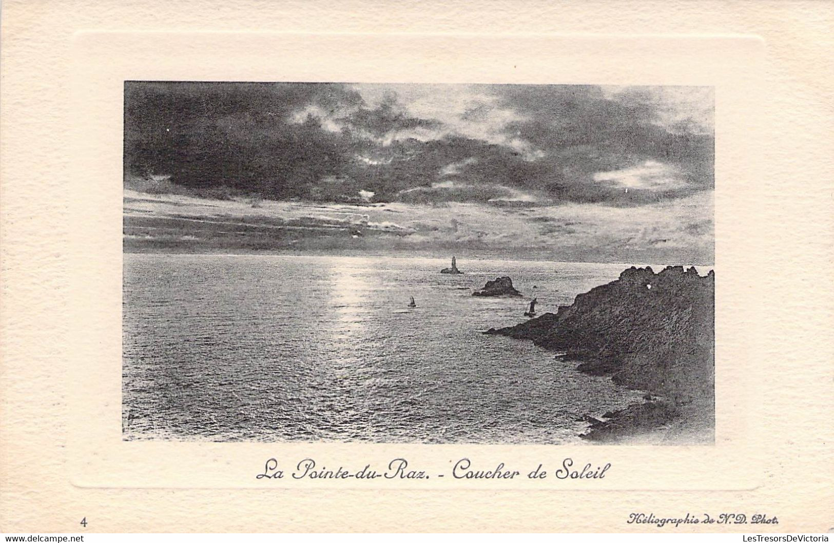 CPA - 29 - LA POINTE DU RAZ - Coucher Du Soleil - La Pointe Du Raz