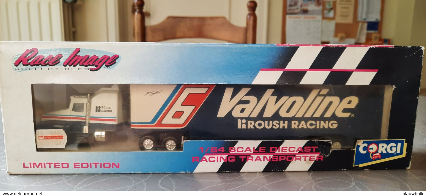 CORGI 91385 RACE Image  KENWORTH RACING TRANSPORTER VALVOLINE ROUSH RACINGCORGI 91385 RACE Image  KENWORTH RACING TRANSP