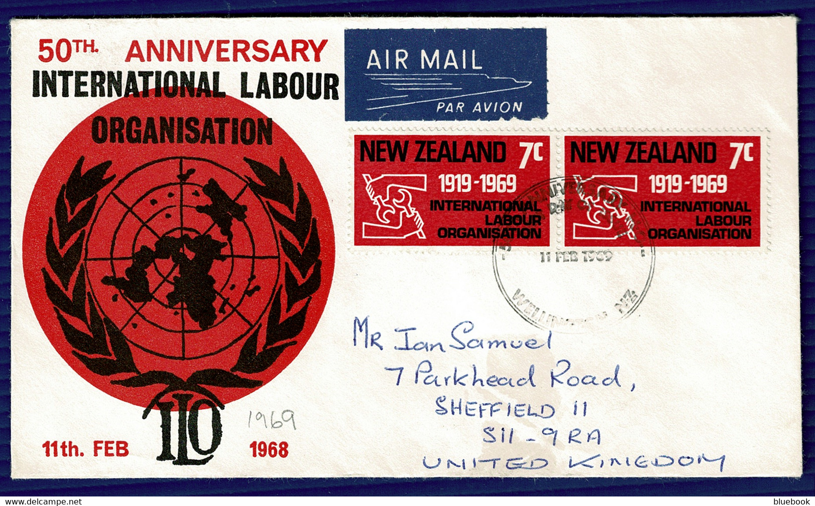 Ref 1577 - New Zealand - 1969 Reprinted Cover With Incorrect Date Of 1968 - 14c Rate To UK - Lettres & Documents