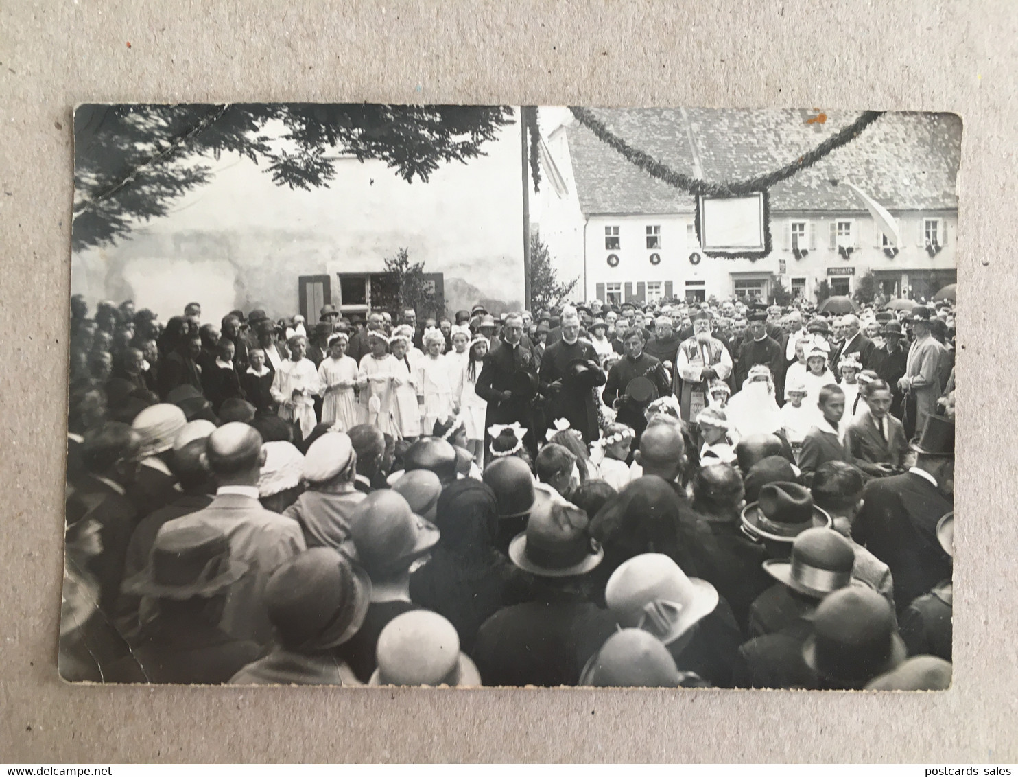 Germany - Priests Archbishop At A Ceremony Prêtres Et Archevêque Cérémonie Priester Und Erzbischof Bei Einer Zeremonie - Inwijdingen