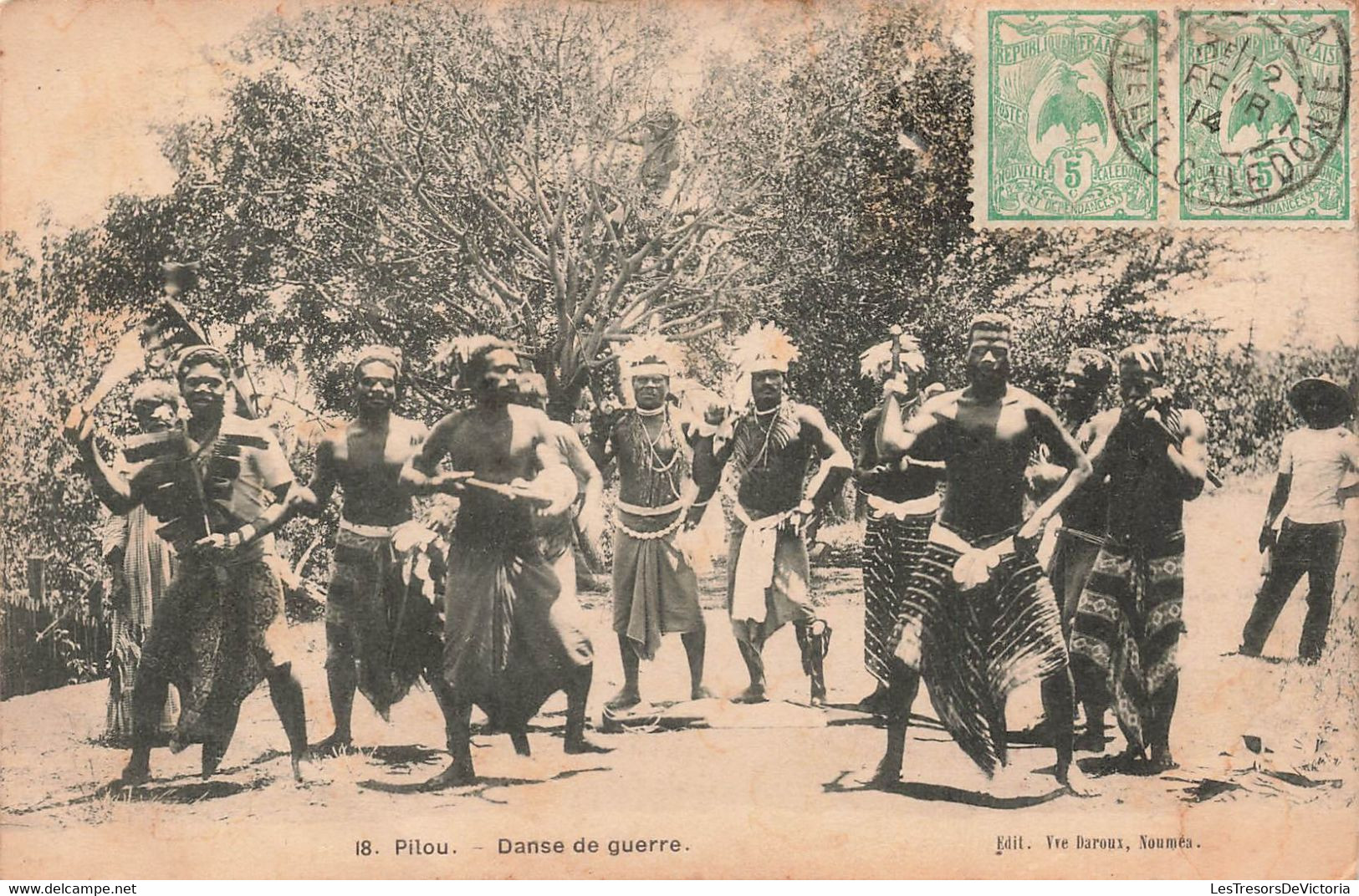 CPA NOUVELLE CALEDONIE - Pilou - Danse De Guerre - Edit Vve Daroux - Nouvelle-Calédonie