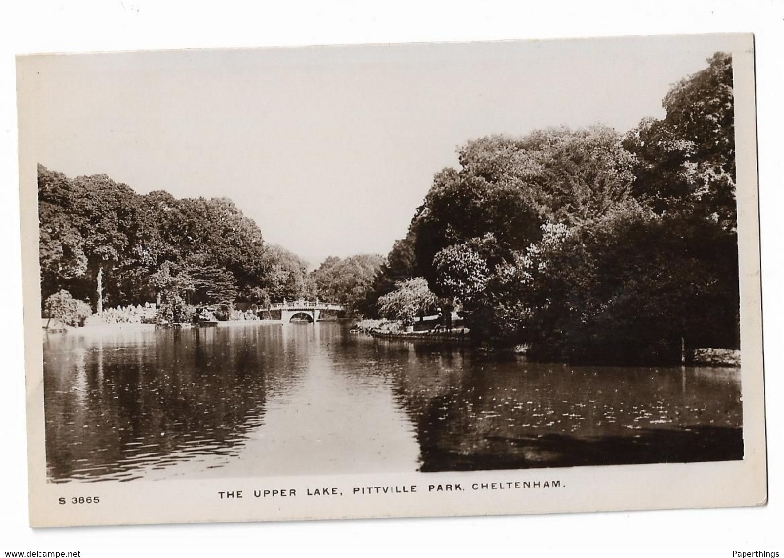 Real Photo Postcard, Gloucestershire, Cheltenham, Pittville Park, The Upper Lake, Bridge. - Cheltenham