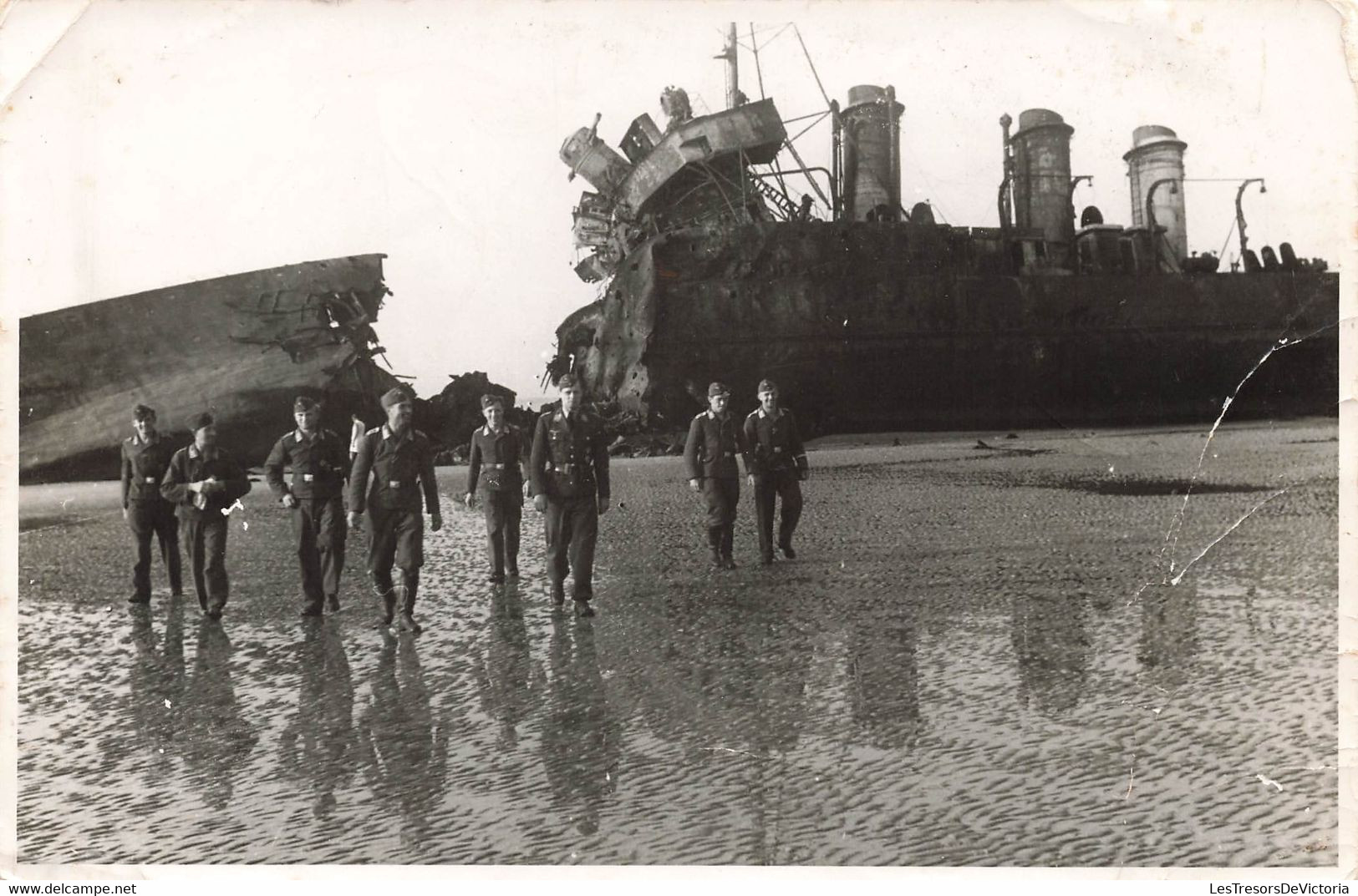 Photographie De Soldats Allemands Devant L'epave D'un Bateau échoué - épave - 18x12cm - Dunkerque - War, Military
