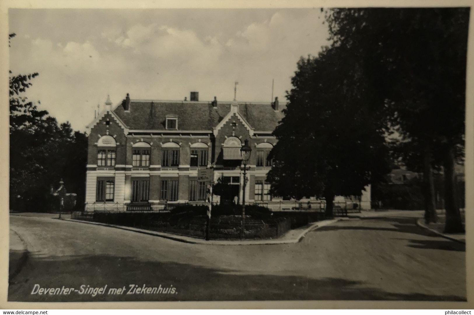 Deventer (Ov.) Singel Met Ziekenhuis 19?? - Deventer