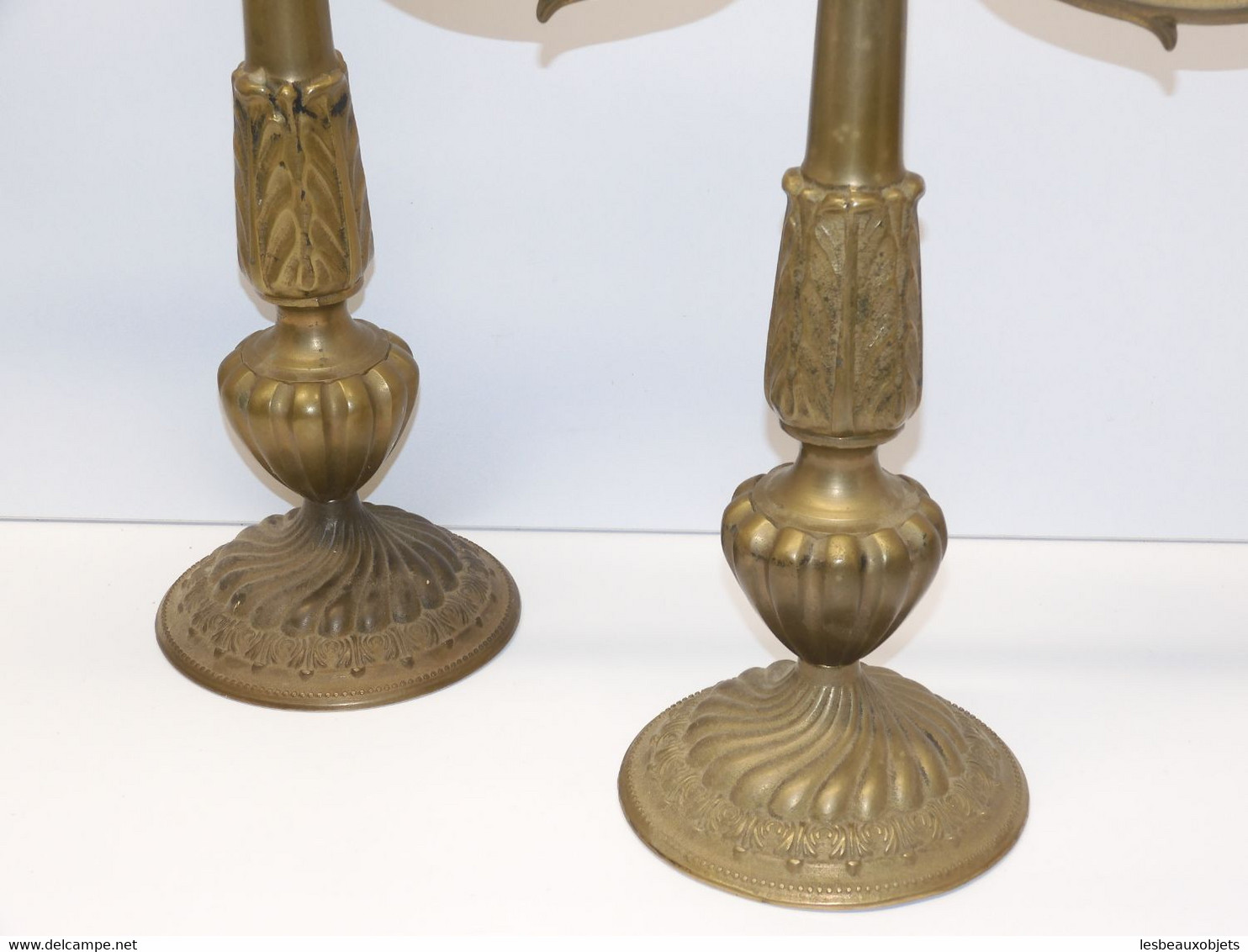 *JOLIE PAIRE DE BOUGEOIRS CANDELABRES à 3 FEUX En BRONZE Made In ITALY Bougie  E - Chandeliers, Candelabras & Candleholders