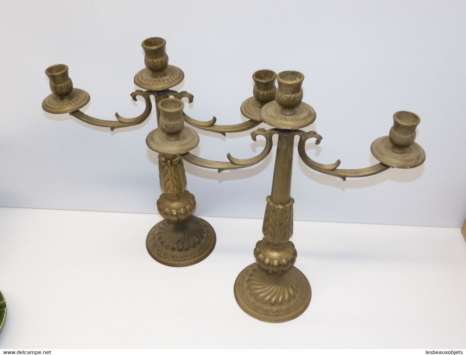 *JOLIE PAIRE DE BOUGEOIRS CANDELABRES à 3 FEUX En BRONZE Made In ITALY Bougie  E - Chandeliers, Candelabras & Candleholders
