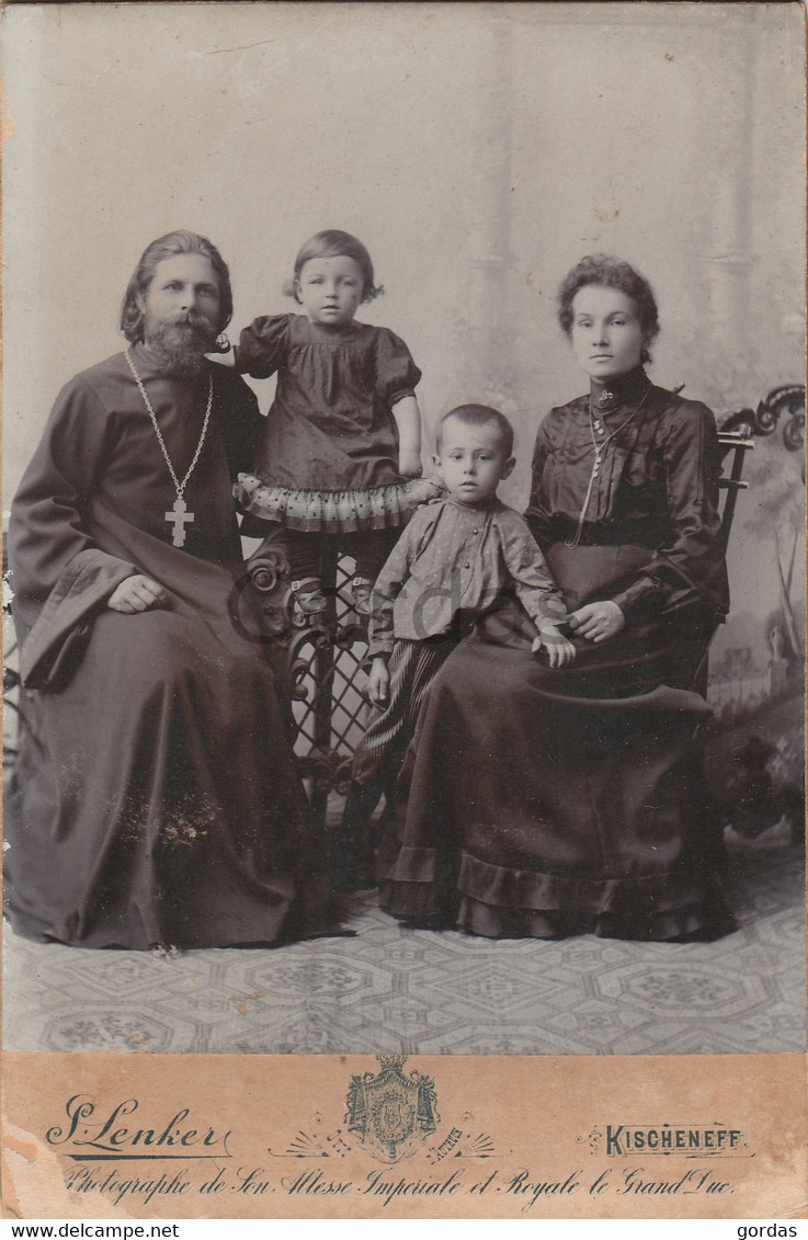Moldova - Bessarabia - Chisinau - Kischeneff - Kishinev - Photo Lenker - 105x165mm - Orthodox Priest Family - Moldavie