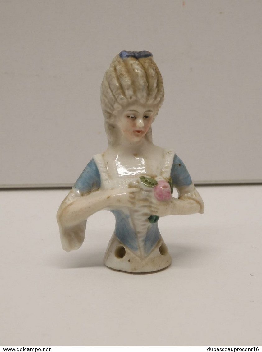 *TRES PETITE DEMI FIGURINE PORCELAINE GERMANY N° 4122 MINIATURE HT 4,89 Cm  E - Autres & Non Classés