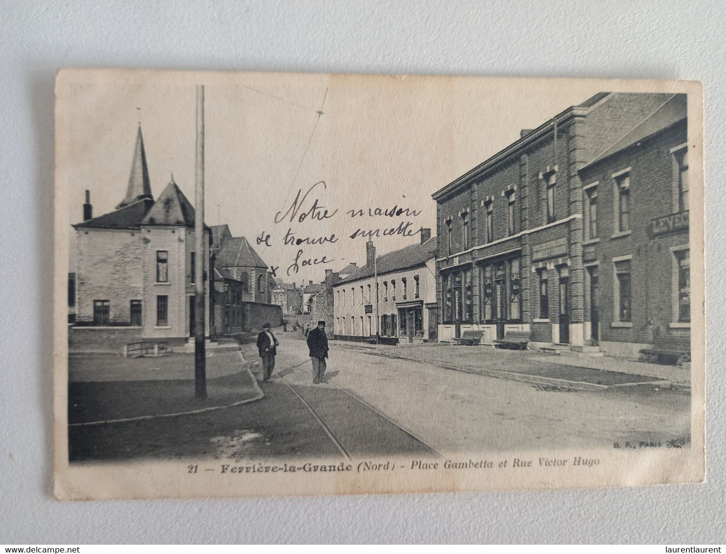 FERRIERE-LA-GRANDE - Place Gambetta Et Rue Victor Hugo 1919 - Louvroil