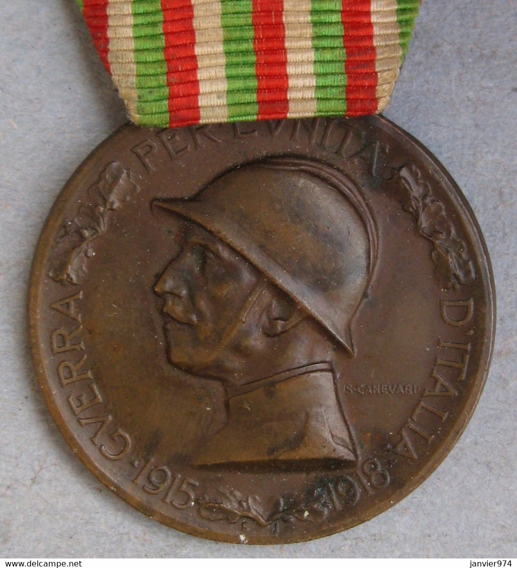 Médaille Italienne 1915 / 1918 Vittorio Emmanuel III Avec Signature Du Graveur S. Canevari - Italie