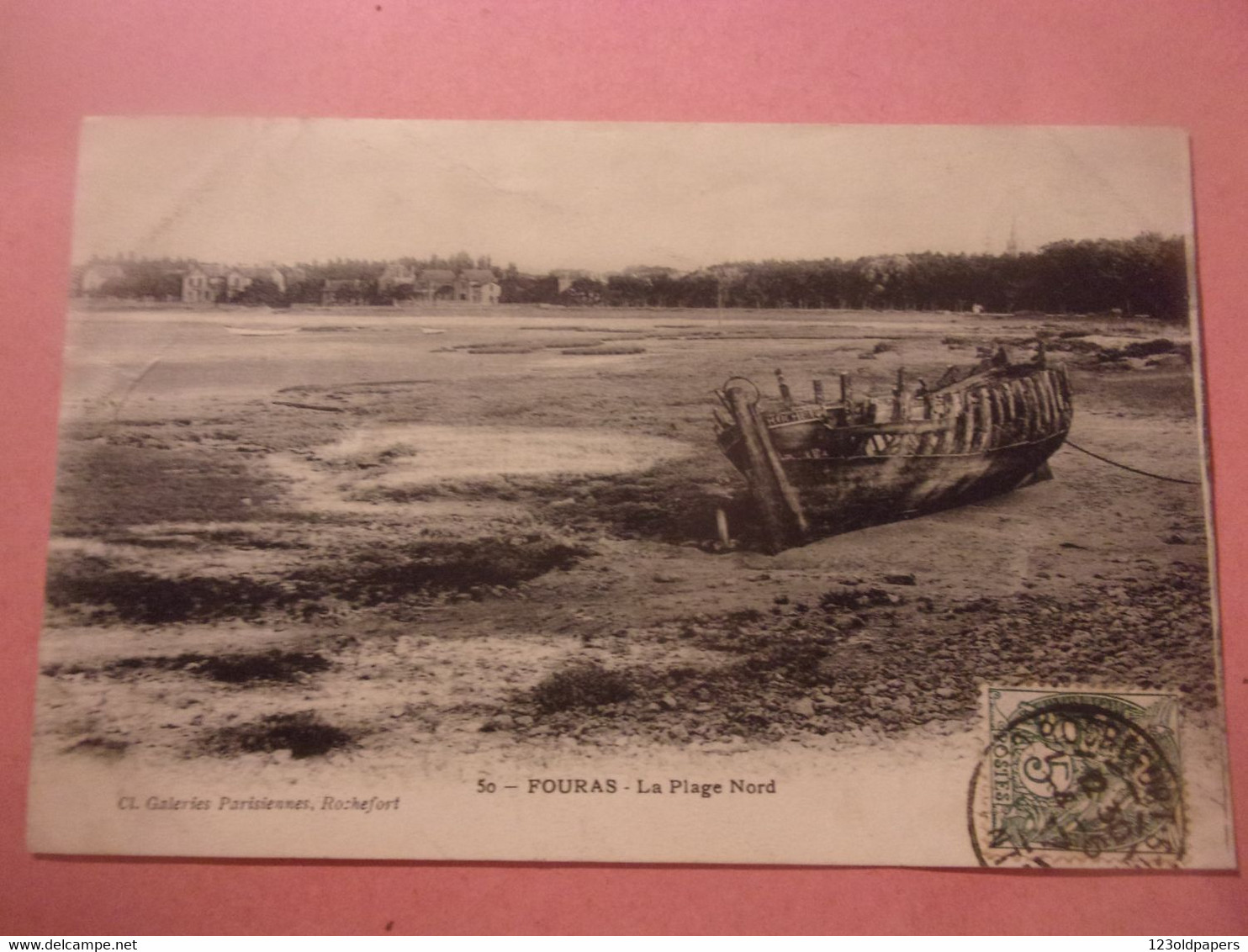 ♥️  FOURAS - La Plage Nord-épave D'une Barque De Pêcheur - Fouras-les-Bains